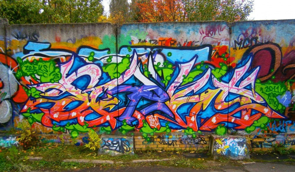 Graffiti Wall - Photo by Zeeks - Zeeks, Zixs, Zeex