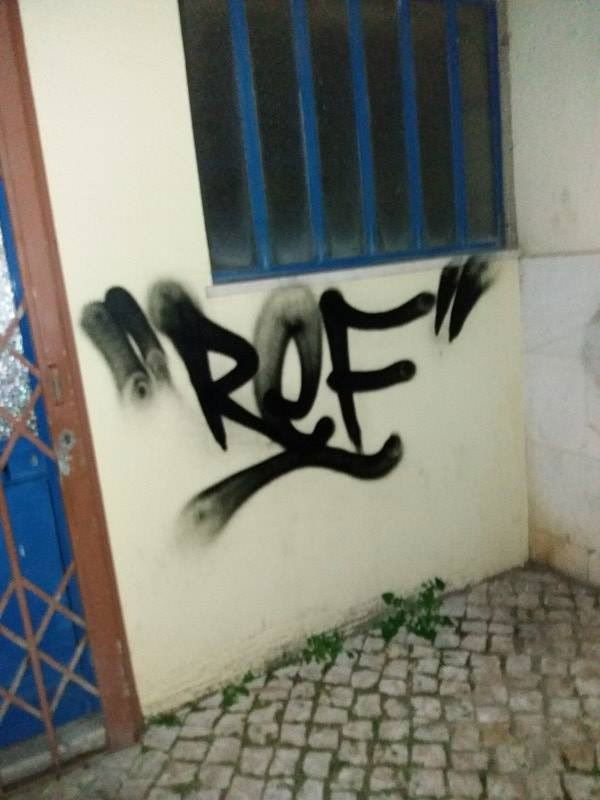 Graffiti Bombing in Portugal - Photo by ZerGravity