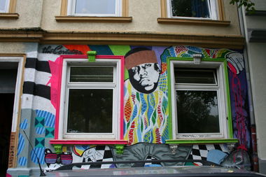 Graffiti Wall - Photo by ZerOne - Biggie, Smalls