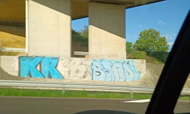 Graffiti Wall in France - Photo by ZeroGraffiti - Bandi, KR