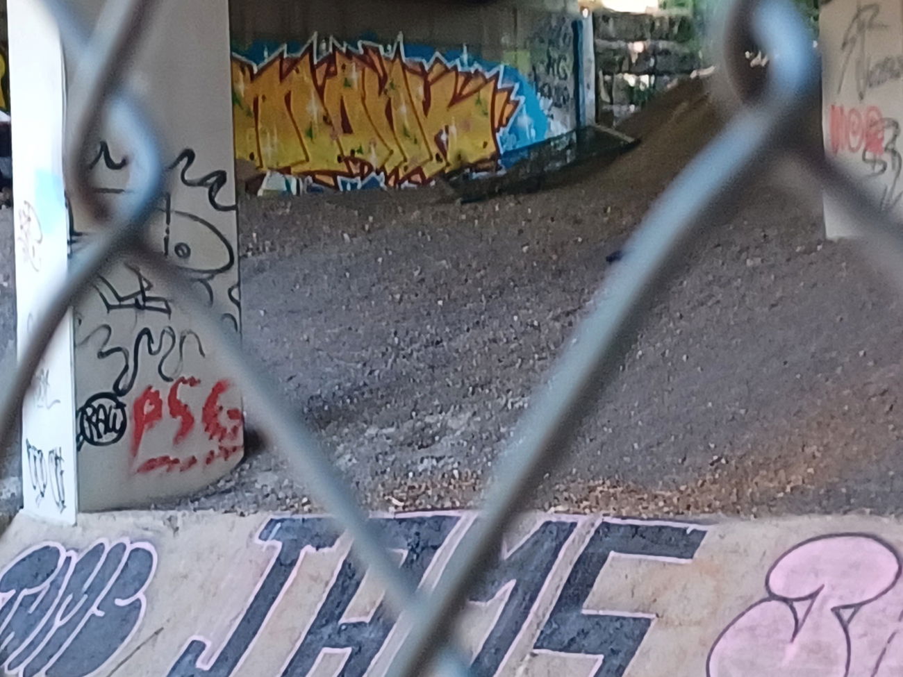 Graffiti Wall in Luxembourg - Photo by ZeroGraffiti - Monk, Jams