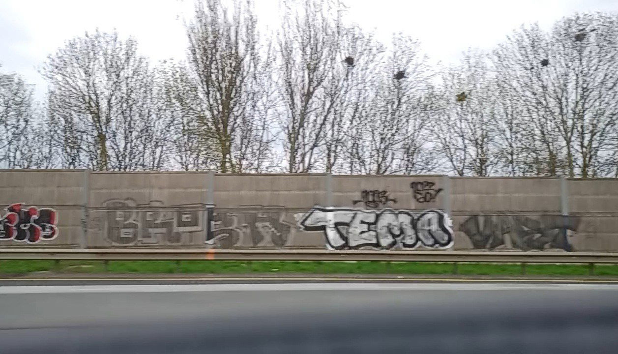 Graffiti Wall in Luxembourg - Photo by ZeroGraffiti - Brosh, Tema, Vast