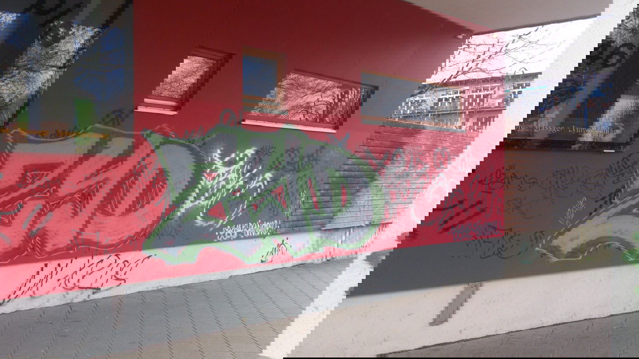 Graffiti Bombing - Photo by ZeroYD