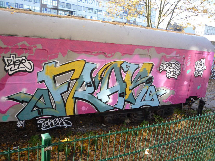 Graffiti Train in Jena - Photo by ZiER - frak, jks, jks121 (2012)