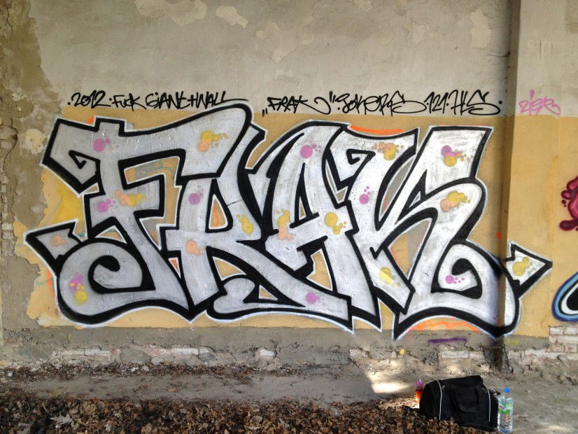 Graffiti Wall in Berlin - Photo by ZiER - frak, 121, jks (2012)
