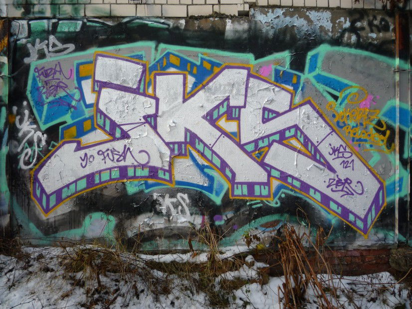 Graffiti Bombing in Berlin - Photo by ZiER - zier, jks, jks121 (2009)