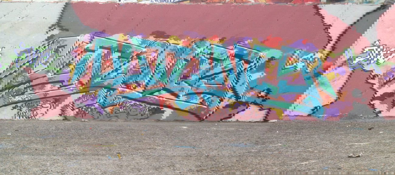 Graffiti Wall in Berlin - Photo by ZiER - outlines, jks, jks121 (2013)