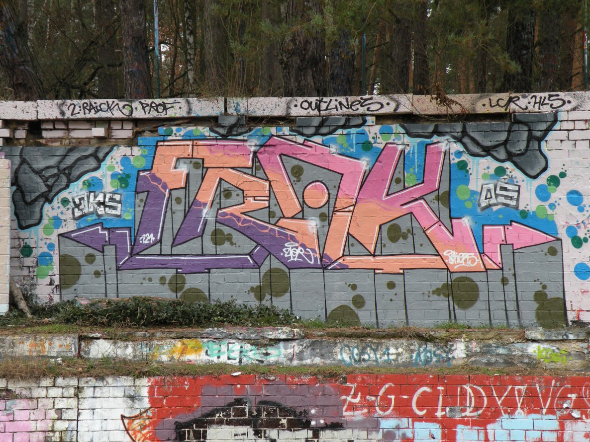 Graffiti Wall in Berlin - Photo by ZiER - frak, zier, jks (2014)