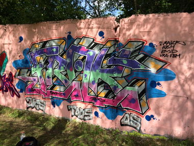 Graffiti Wall in Berlin - Photo by ZiER - frak, jks, jks121 (2014)