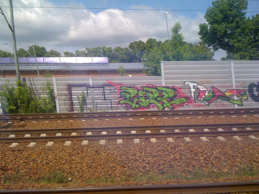 Graffiti Bombing in Berlin - Photo by Zipe196 - Akf, zipe, sipe (2012)