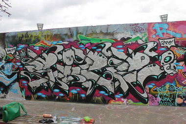 Graffiti Wall - Photo by Zipe196 - sipe, zipe, akf (2013)