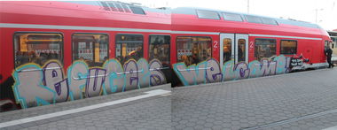 Graffiti Train - Photo by Zivilpolizist - aks, yuqs, regen (2013)