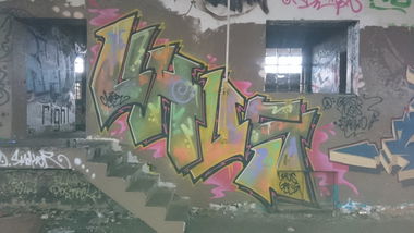 Graffiti Wall - Photo by Zivilpolizist - UHUS, UHUZ, UHU