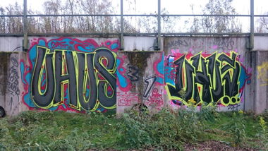 Graffiti Photo by Zivilpolizist - UHUS, UHUS