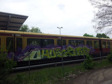 Graffiti Train - Photo by Zivilpolizist - UHUS, UHU, UHUZ
