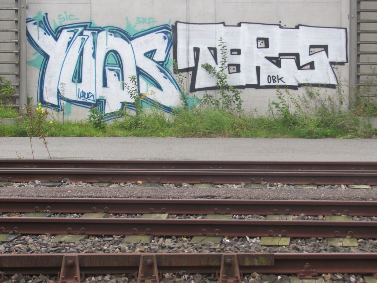 Graffiti Bombing - Photo by Zivilpolizist - YUQS, YUXER, YUGS