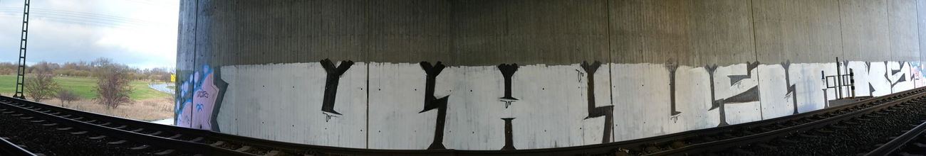 Graffiti Bombing in Deutschland - Photo by Zivilpolizist - Uhus, Aks, Kmh (2015)