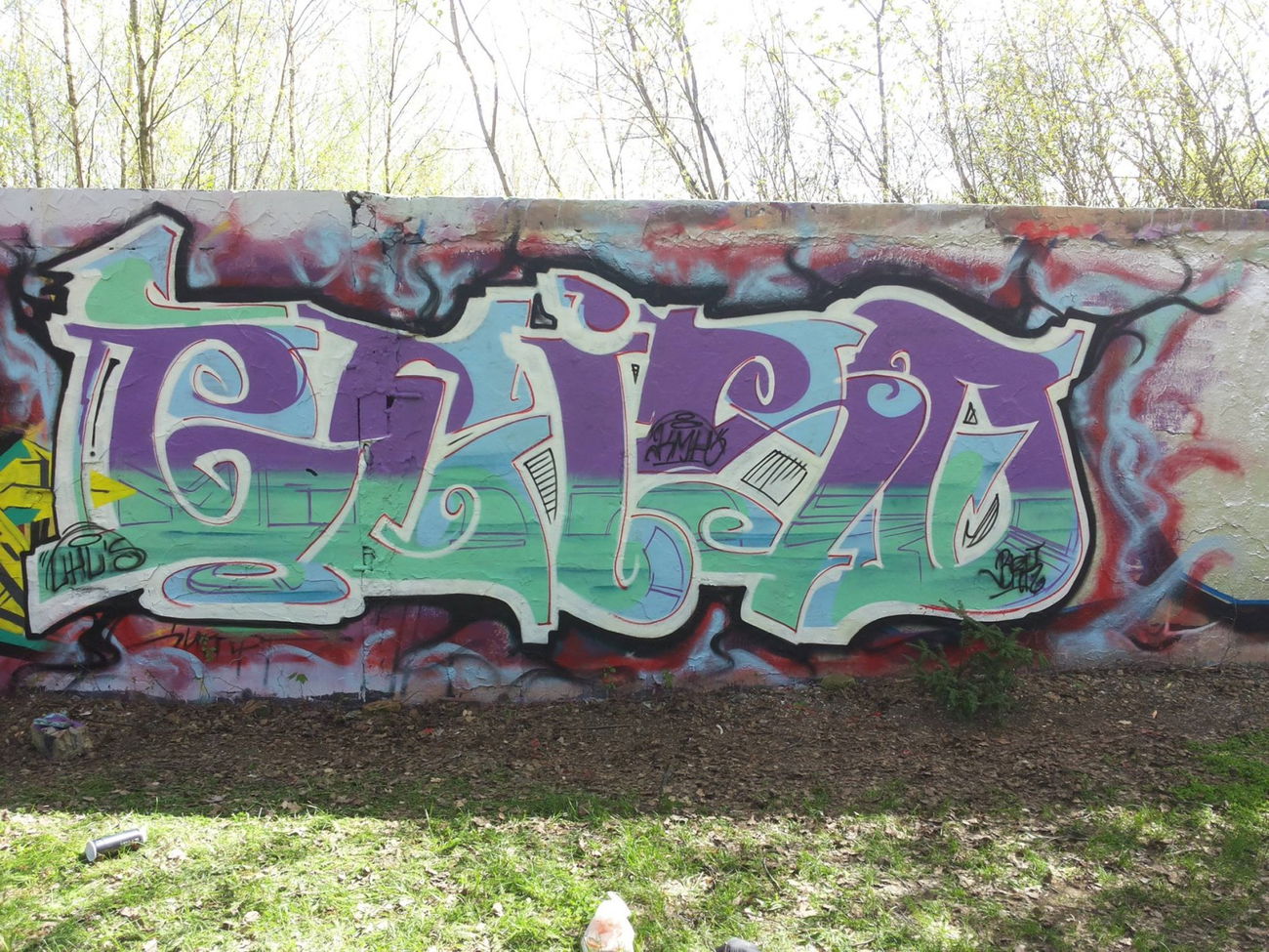 Graffiti Wall in BERLIN - Photo by Zivilpolizist - Geisd, Geist, Uhus (2016)