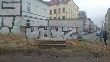 Graffiti Wall - Photo by Zivilpolizist - uhus, uhu, uhuz