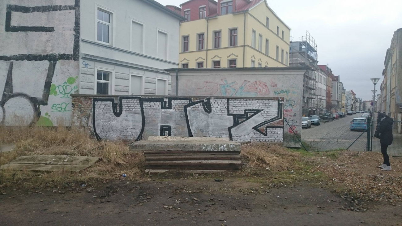 Graffiti Wall - Photo by Zivilpolizist - uhus, uhu, uhuz
