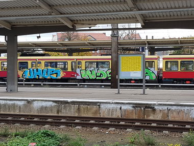 Graffiti Wall - Photo by Zivilpolizist - UHUS, UHUZ, YUQS