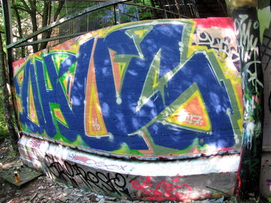 Graffiti Bombing - Photo by Zivilpolizist - YUXER, YUQs, YUGS