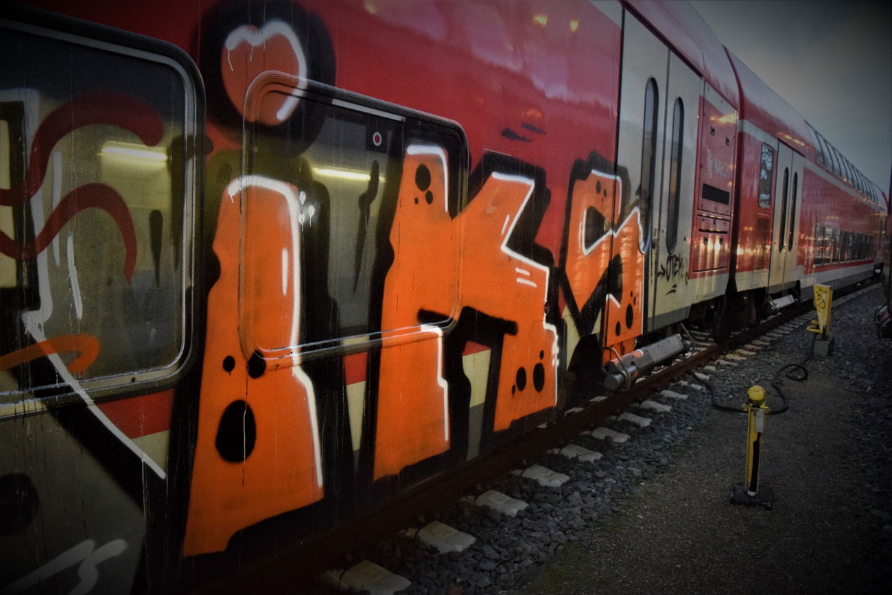 Graffiti Train - Photo by Zivilpolizist - IKS, OSKAR, OTEK