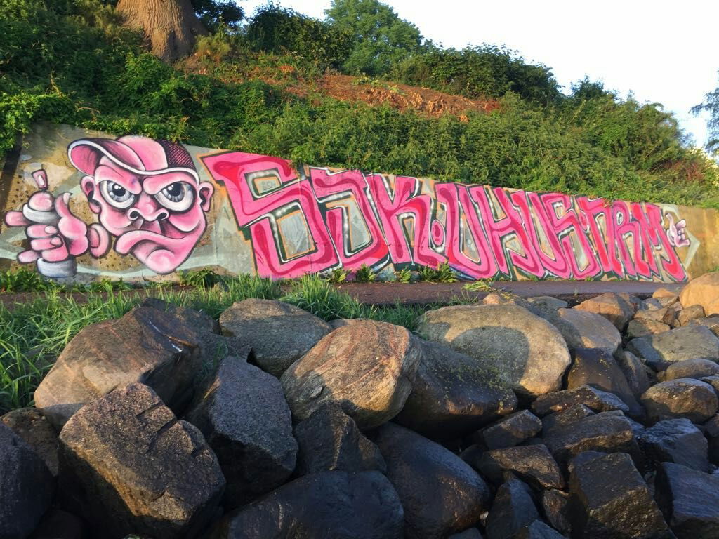 Graffiti Bombing - Photo by Zivilpolizist - UHUS, UHU, UHUZ