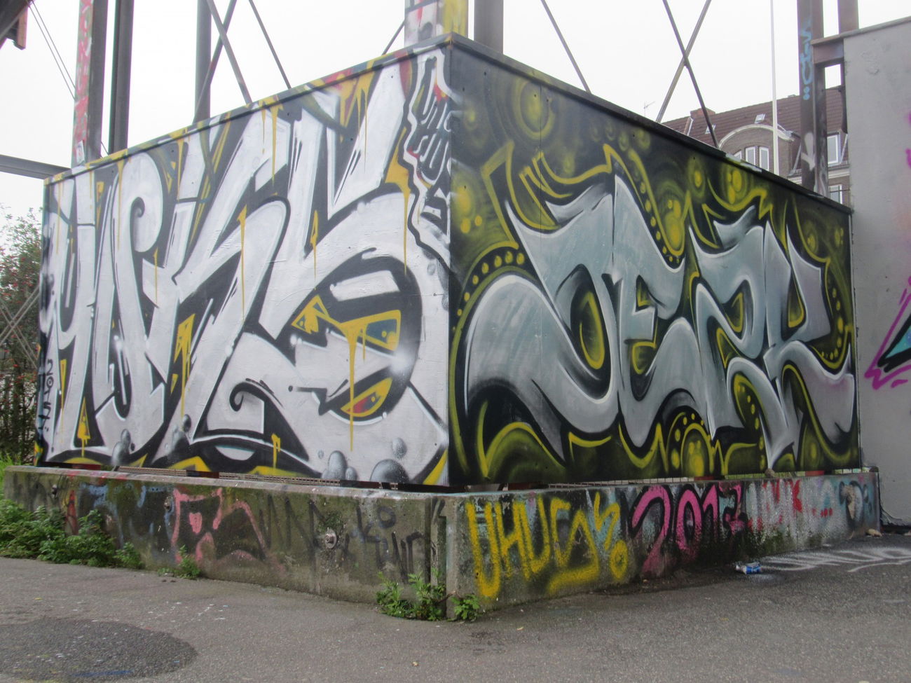 Graffiti Bombing - Photo by Zivilpolizist - YUQS, YUXER, JUQS