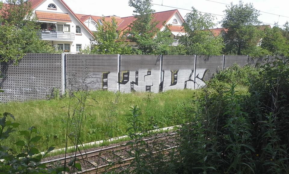 Graffiti Bombing - Photo by Zivilpolizist - Uhus, Uhuz, Uhu