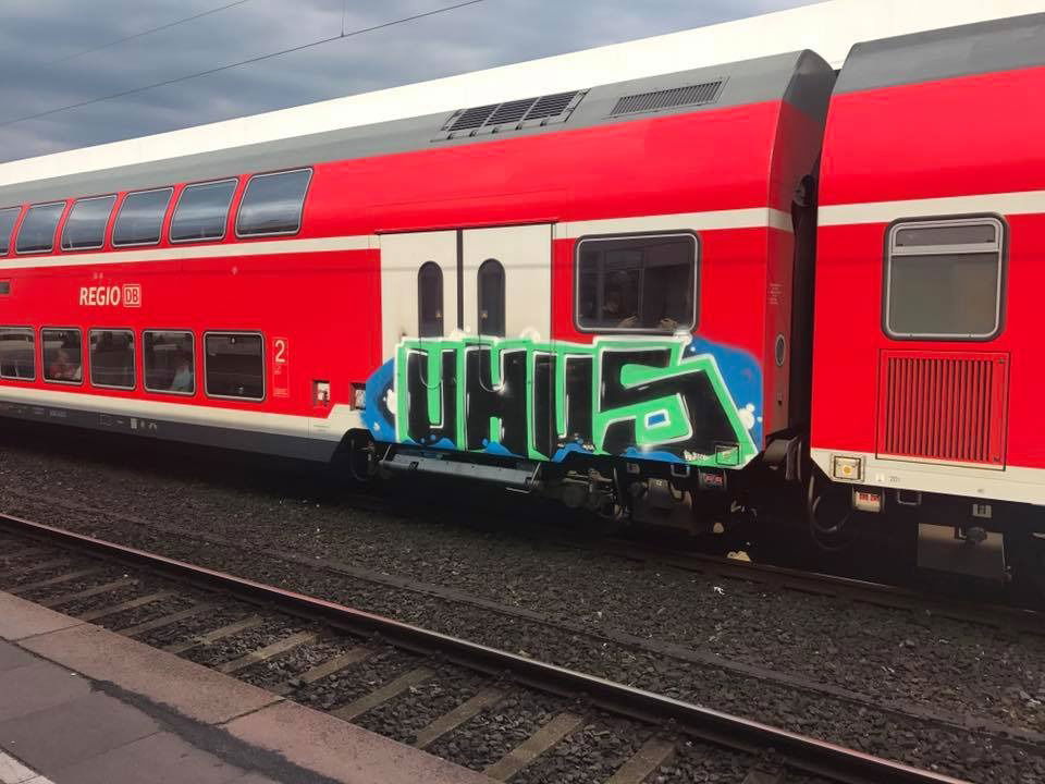 Graffiti Train - Photo by Zivilpolizist - UHU, UHUS, UHUZ