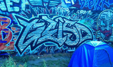 Graffiti Bombing - Photo by Zivilpolizist - UHUS, UHU, UHUZ