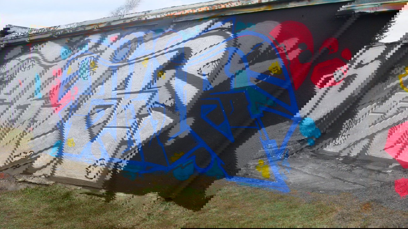 Graffiti Wall - Photo by ZkiB - zkib