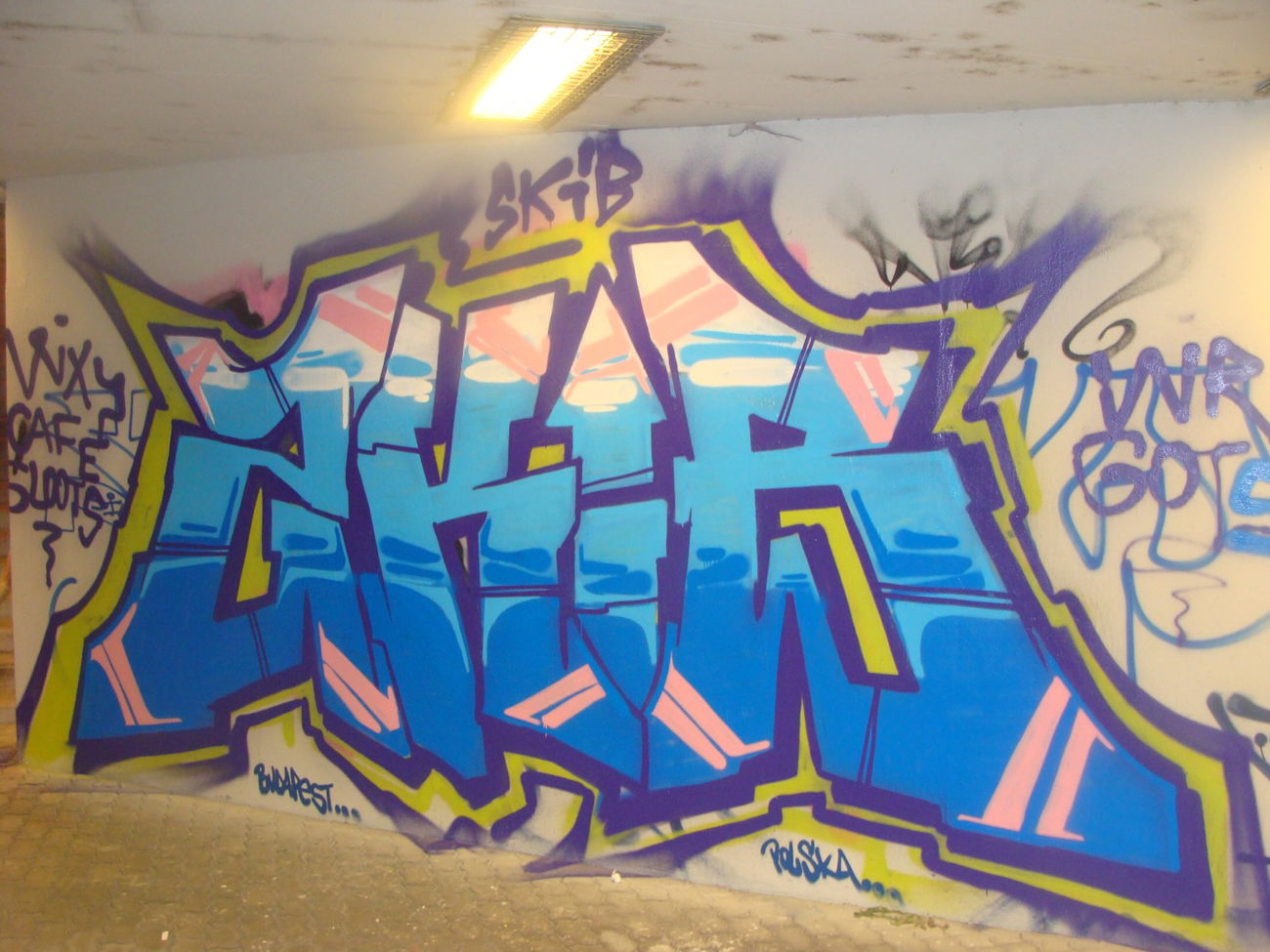 Graffiti Wall in Poczekaj proszę... - Photo by ZkiB