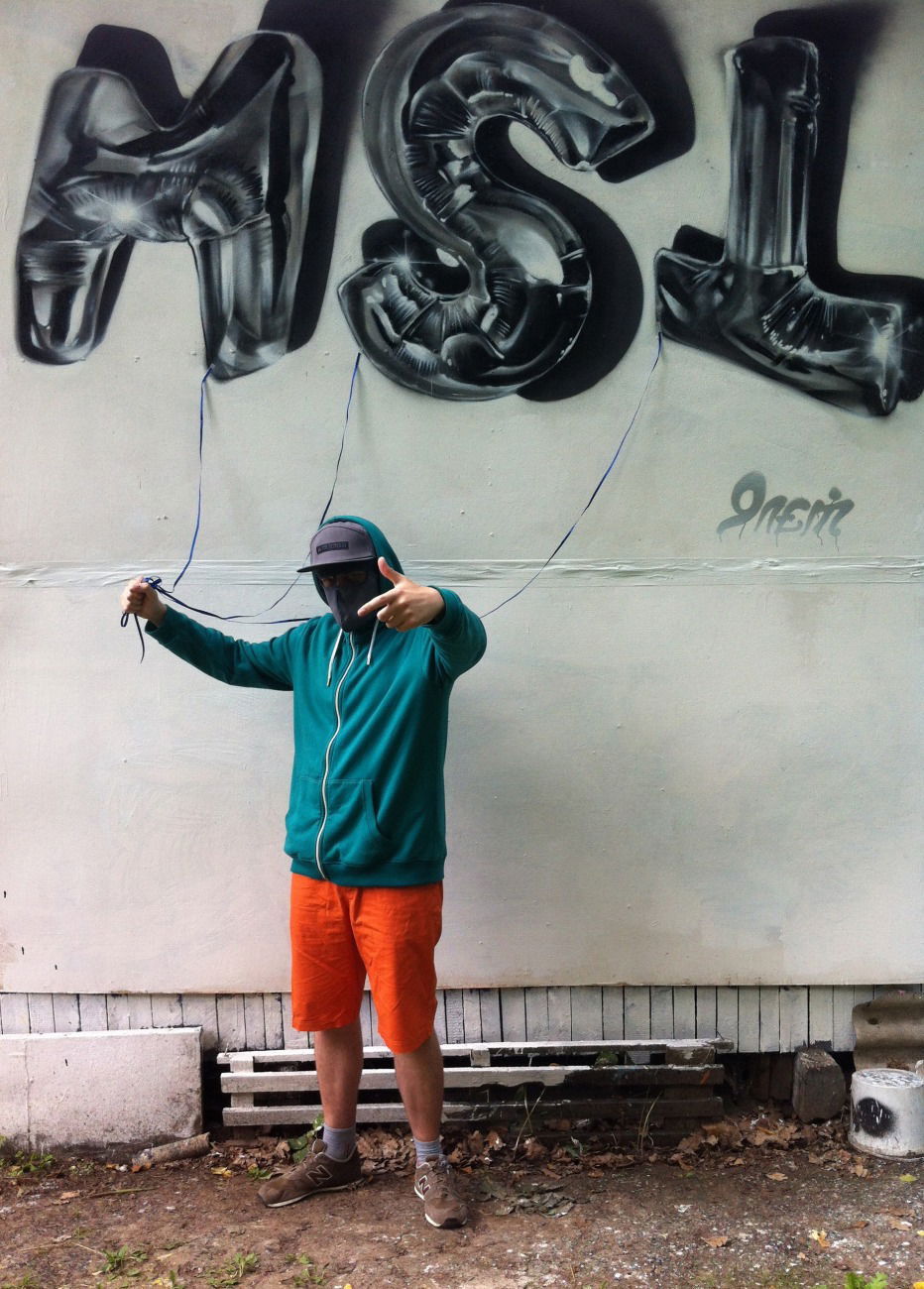 Graffiti Wall - Photo by Znack - messuri9years, skotsko, absolut (2017)