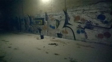 Graffiti Wall - Photo by ZopfoderKahl - bare, emg