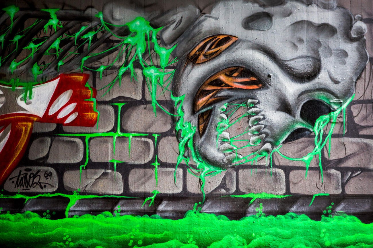 Graffiti Wall - Photo by Zuna - zuna, 69, charakter