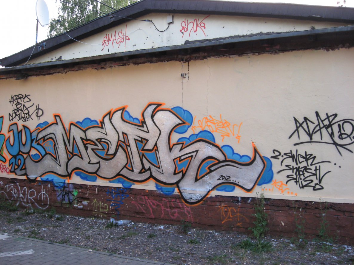 Graffiti Bombing - Photo by ZweR - MEFK (2012)