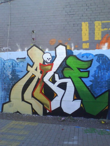 Graffiti Wall - Photo by ZweR - AIKE (2010)