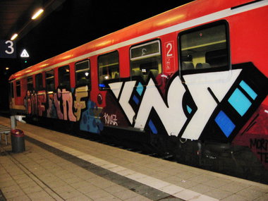Graffiti Train - Photo by ZweR - INF (2013)