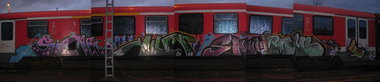 Graffiti Train - Photo by ZweR - Simk, Kum, Skun
