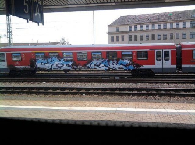 Graffiti Train - Photo by ZweR