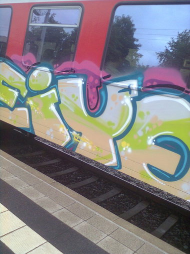 Graffiti Train - Photo by ZweR - EIYO