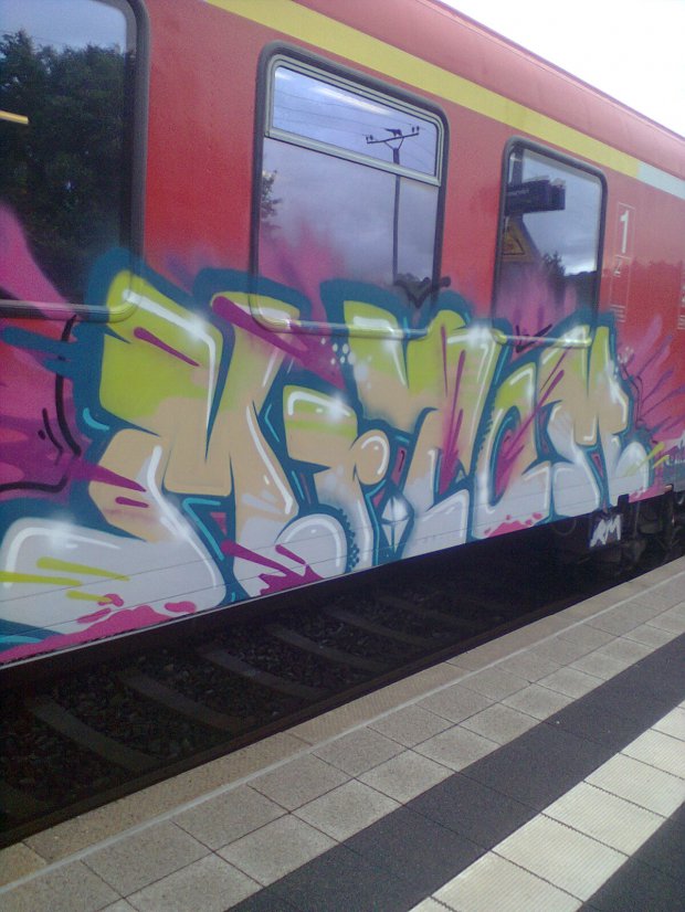 Graffiti Train - Photo by ZweR - MR.TOM