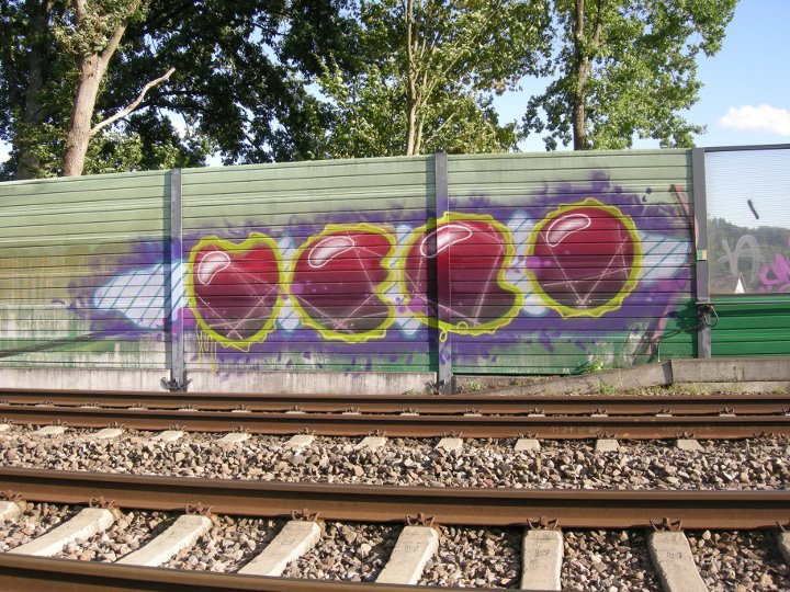Graffiti Wall - Photo by ZweR - VELO