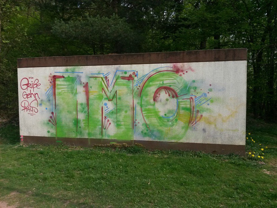 Graffiti Wall - Photo by ZweR - IMC
