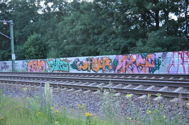 Graffiti Wall - Photo by ZweR - EIYO, HIRSE