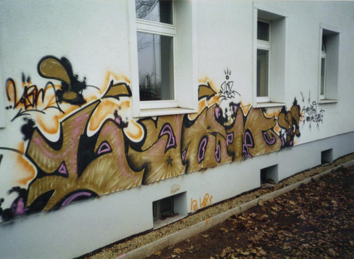 Graffiti Wall - Photo by ZweR - LÄRM
