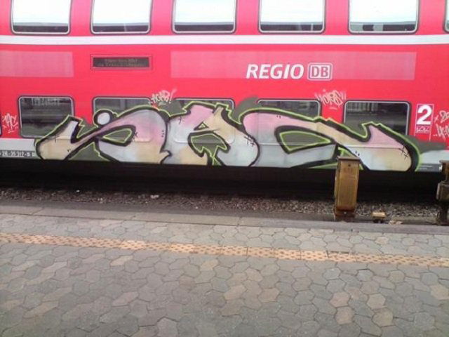 Graffiti Train - Photo by ZweR