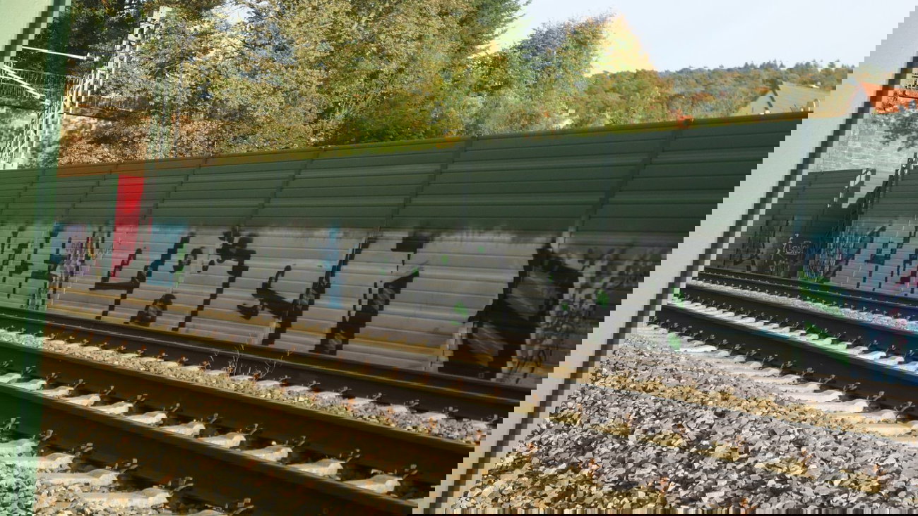 Graffiti Bombing - Photo by ZweR